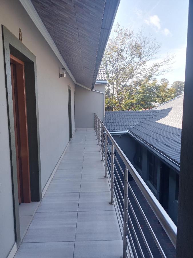 Wise Bird Guest House Roodepoort Exterior foto