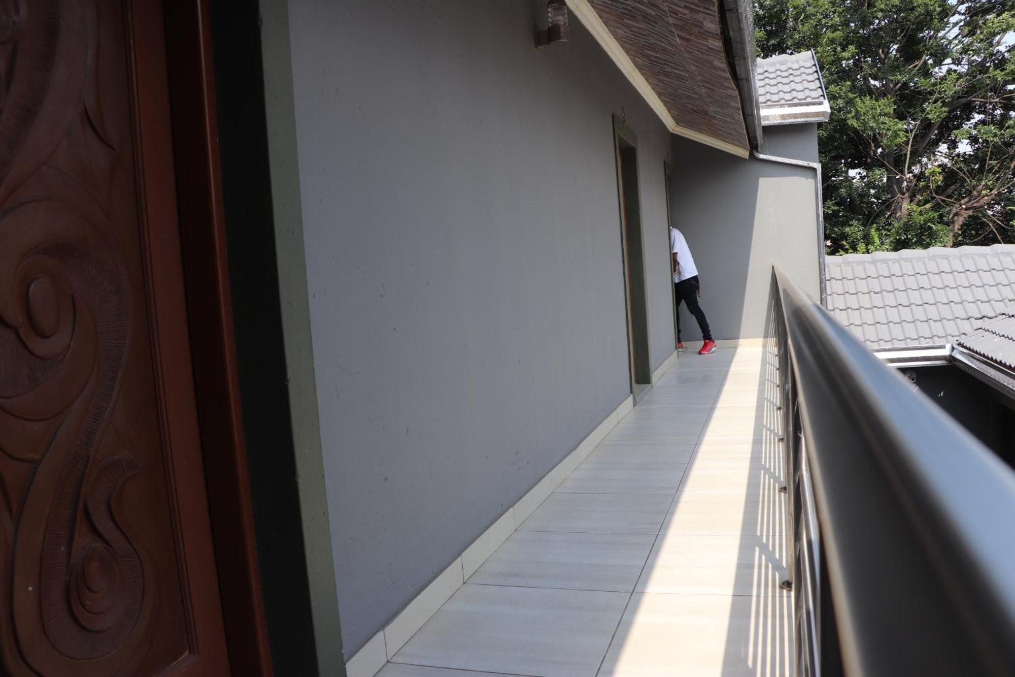 Wise Bird Guest House Roodepoort Exterior foto